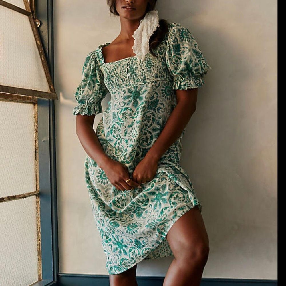 Anthropologie green floral square neck smocked midi dress small